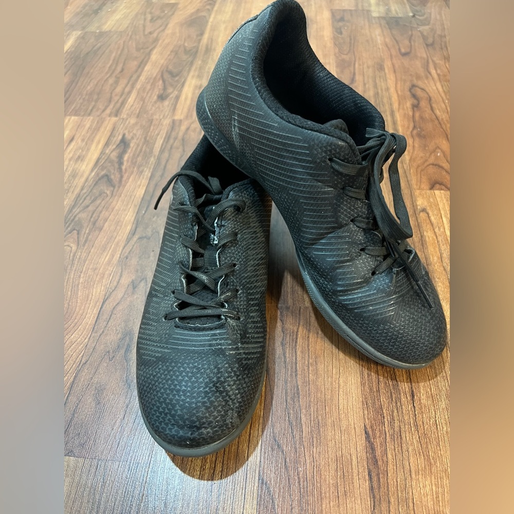 Brava Soccer Cleats, Youth 5.5D